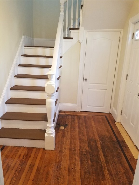 305 Bucklin St, Providence, RI 02907 - photo 2