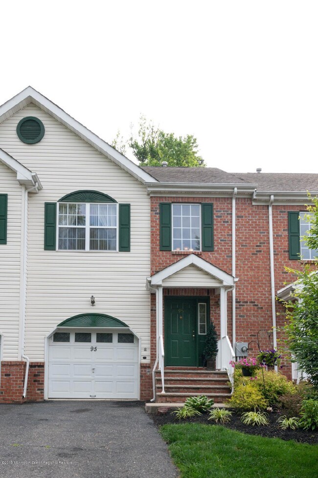 95 Heron Ct, Manalapan, NJ 07726 - photo 2