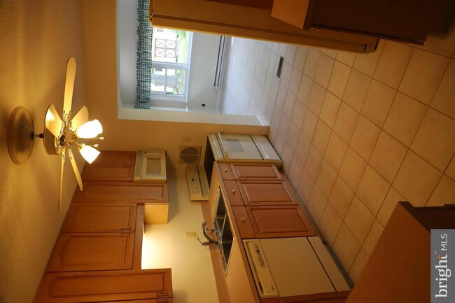 1302 Van Buren Dr, Fort Washington, MD 20744 - photo 7