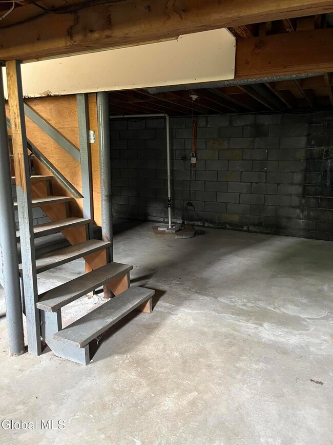 5 Bayberry Dr unit B, Latham, NY 12110 - photo 7