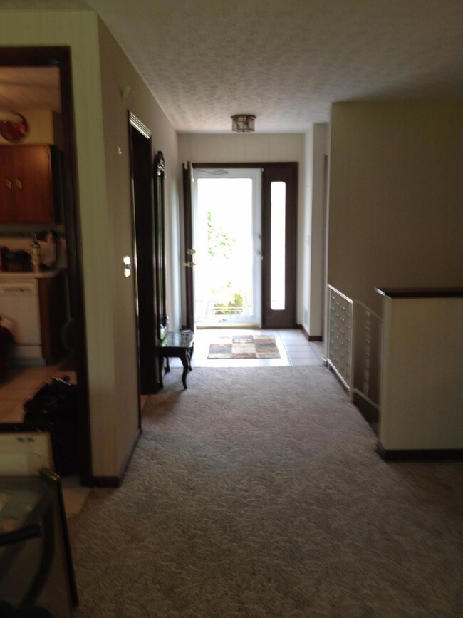 Entrance ranch side