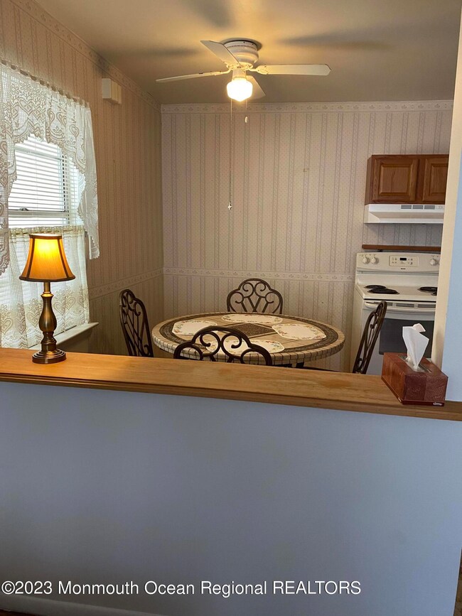 21 Crestwood Pkwy, Whiting, NJ 08759 - photo 4