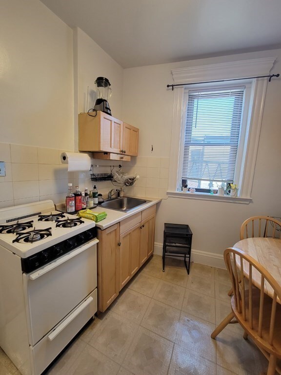 65 Park Dr unit 22, Boston, MA 02215 - photo 6
