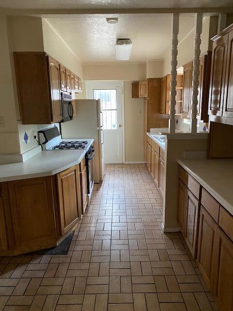 10209 Sumatra St, El Paso, TX 79925 - photo 3