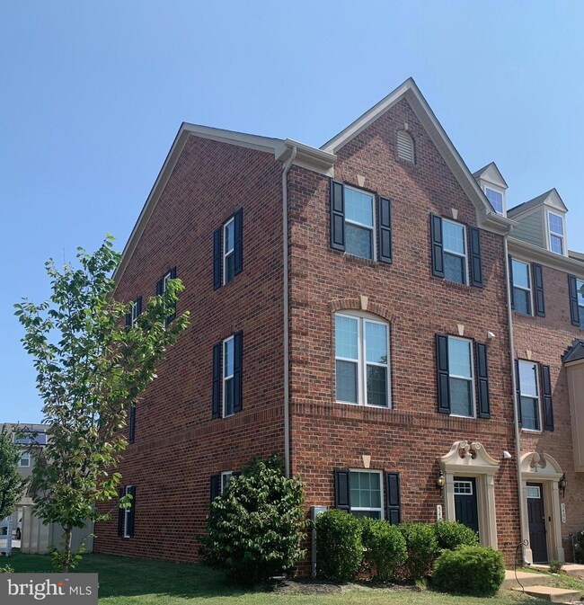 5404 Saint Rita Dr, Waldorf, MD 20602 - photo 3