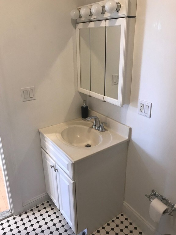 197 Otis St unit C, Cambridge, MA 02141 - photo 5