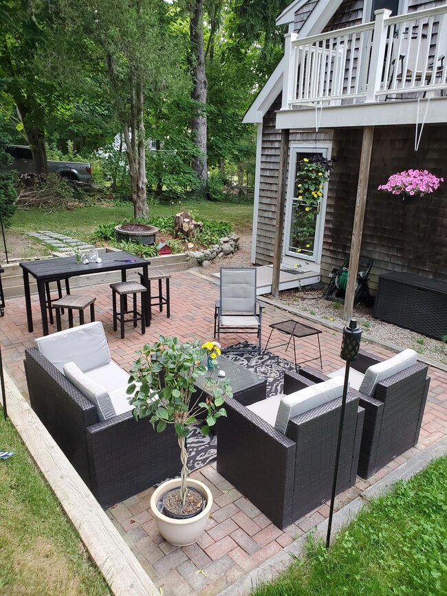 1837 Patio