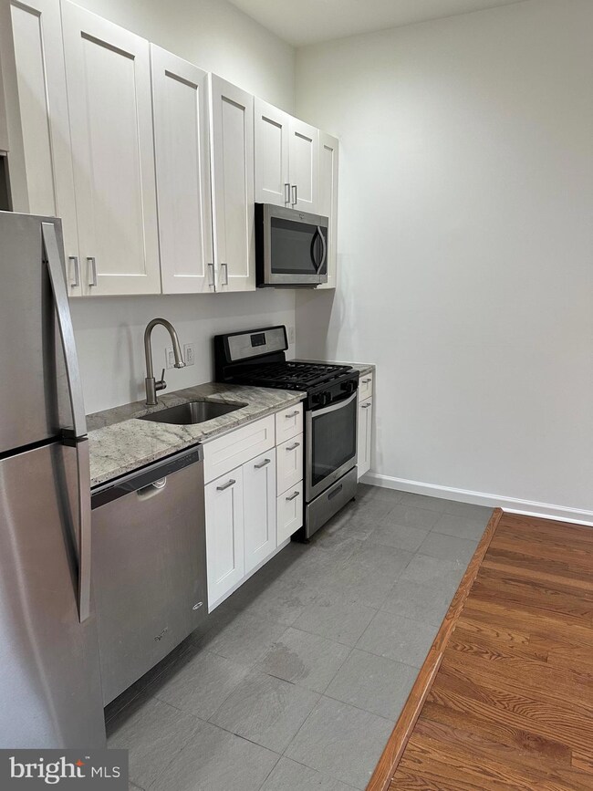 1128 S 19th St unit A, Philadelphia, PA 19146 - photo 6