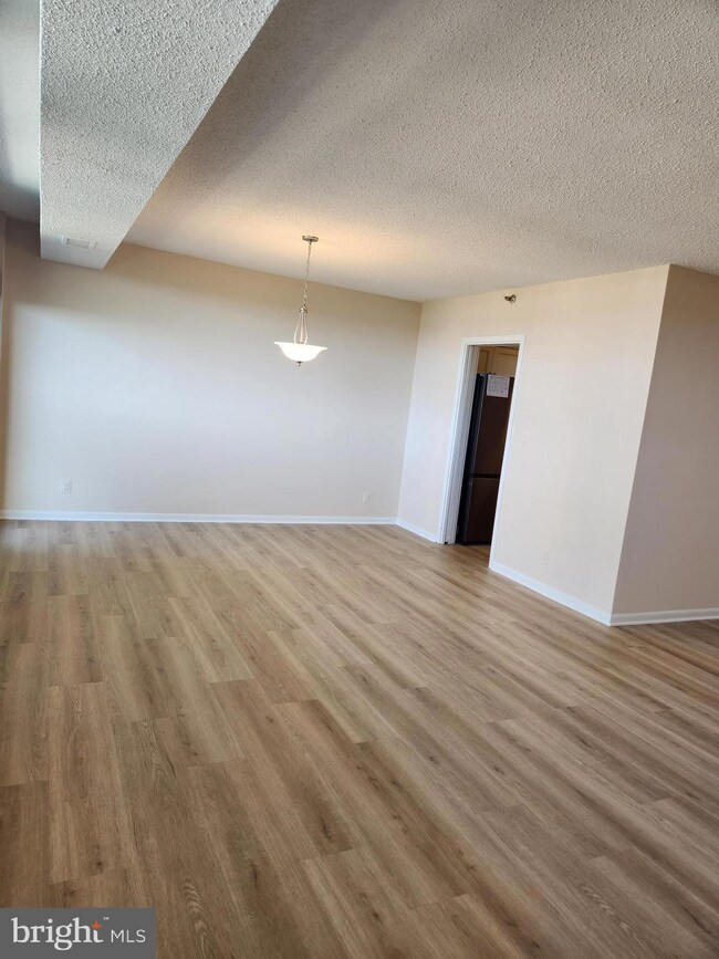 5501 Seminary Rd unit 1713S, Baileys Crossroads, VA 22041 - photo 2