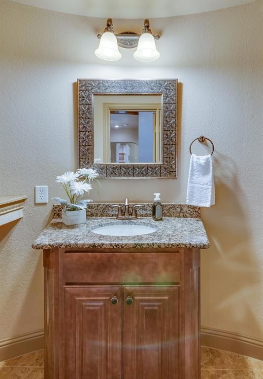 8445 La Fontaine Dr, North Richland Hills, TX 76182 - photo 6