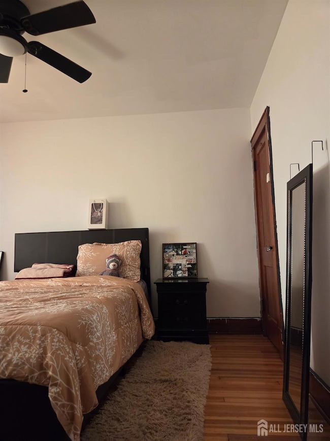 552 Compton Ave, Perth Amboy, NJ 08861 - photo 4