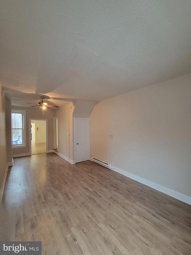 437 Rosenthal St, Reading, PA 19601 - photo 2