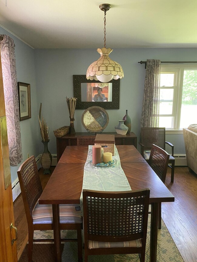 142 Allengate Ave, Pittsfield, MA 01201 - photo 5