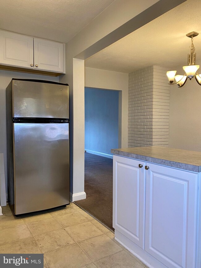 2204 Vailthorn Rd, Middle River, MD 21220 - photo 7