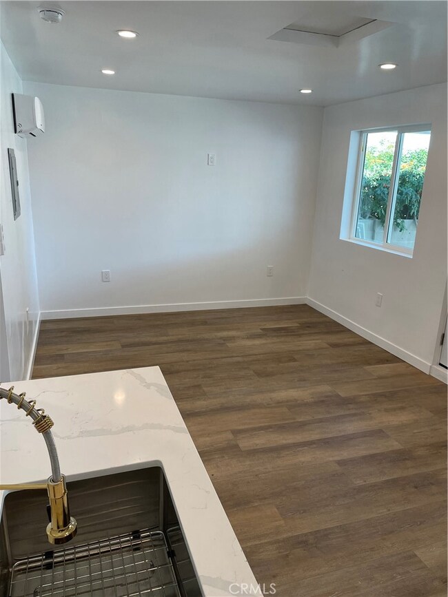 24306 Victory Blvd unit 1/2, Woodland Hills, CA 91367 - photo 2