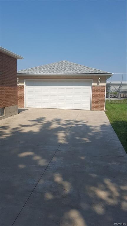 76 Jesella Dr N, North Tonawanda, NY 14120 - photo 2