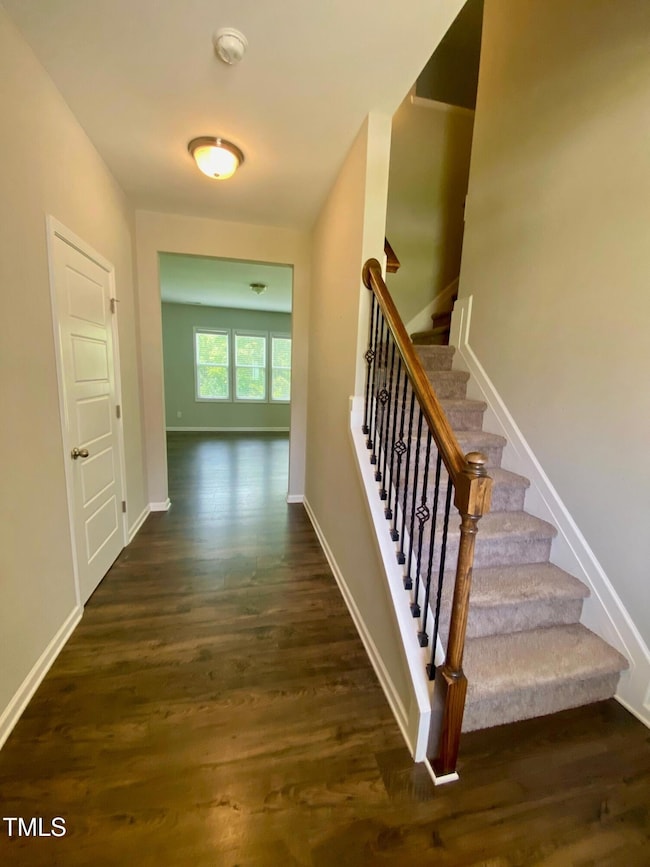 257 Pearson Place- Entry