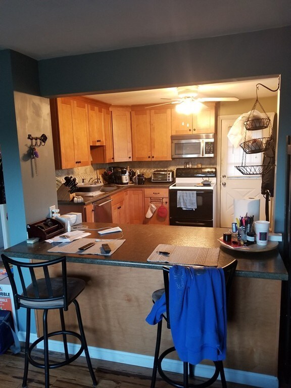 43 Greenough St unit 2, Haverhill, MA 01832 - photo 3