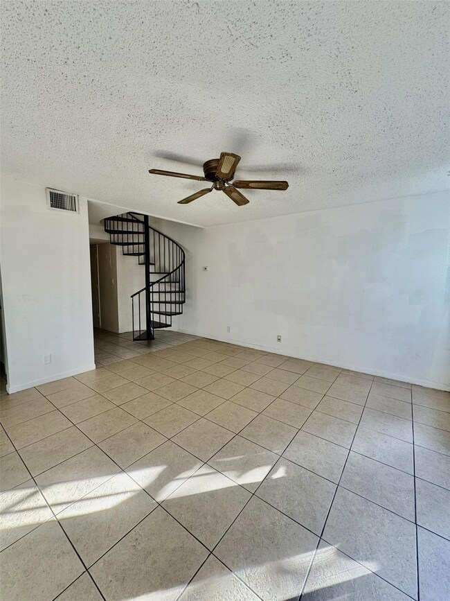 680 Tennis Club Dr unit 107, Fort Lauderdale, FL 33311 - photo 5