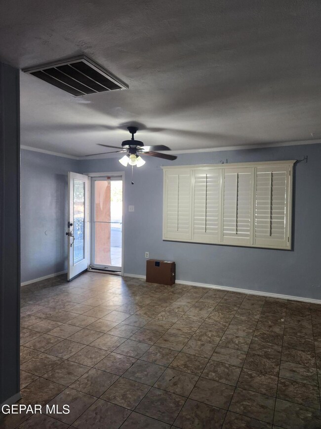 1615 Hunter Dr, El Paso, TX 79915 - photo 6