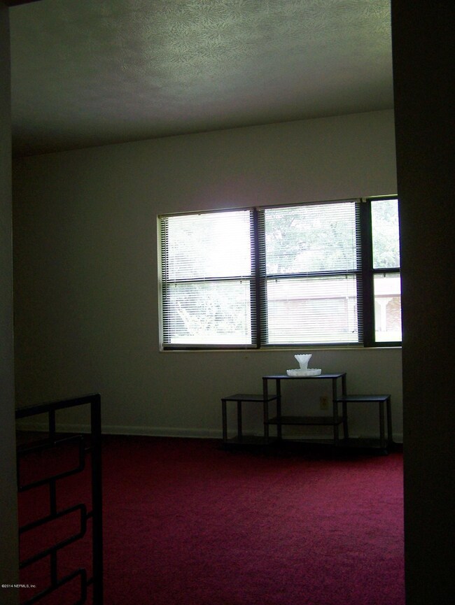 1350 Grove Park Blvd, Jacksonville, FL 32216 - photo 4