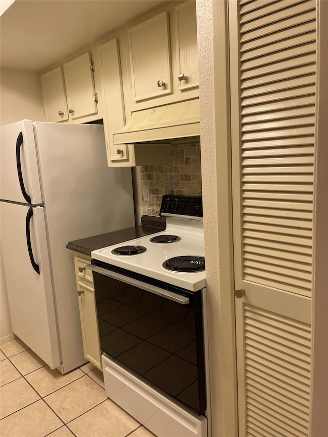 Refrigerator stays for the tenant