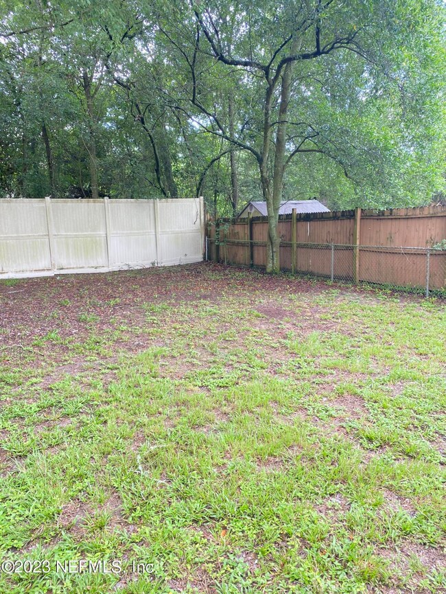 5007 Bilken Dr E, Jacksonville, FL 32210 - photo 3