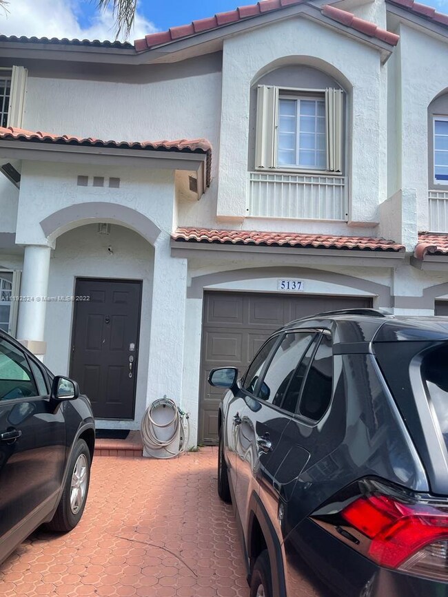 5137 NW 116th Ct, Doral, FL 33178 - photo 2