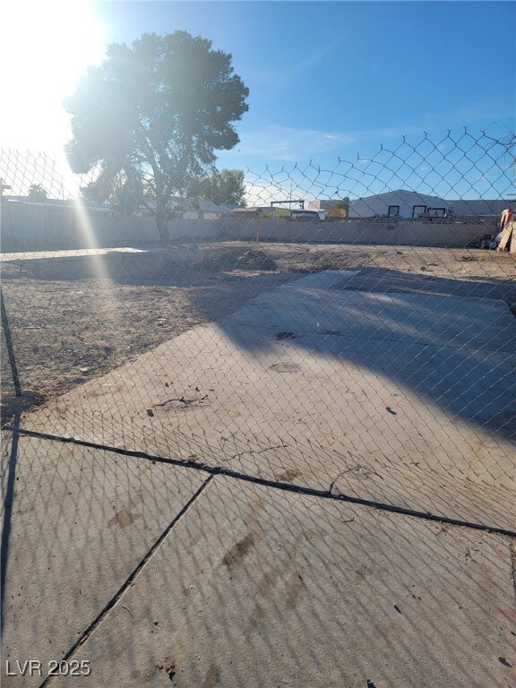 3489 Goldbutte Dr, Sunrise Manor, NV 89115 - photo 3