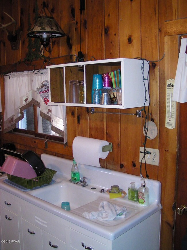 959 Silver Lake Rd, Dingmans Ferry, PA 18328 - photo 6