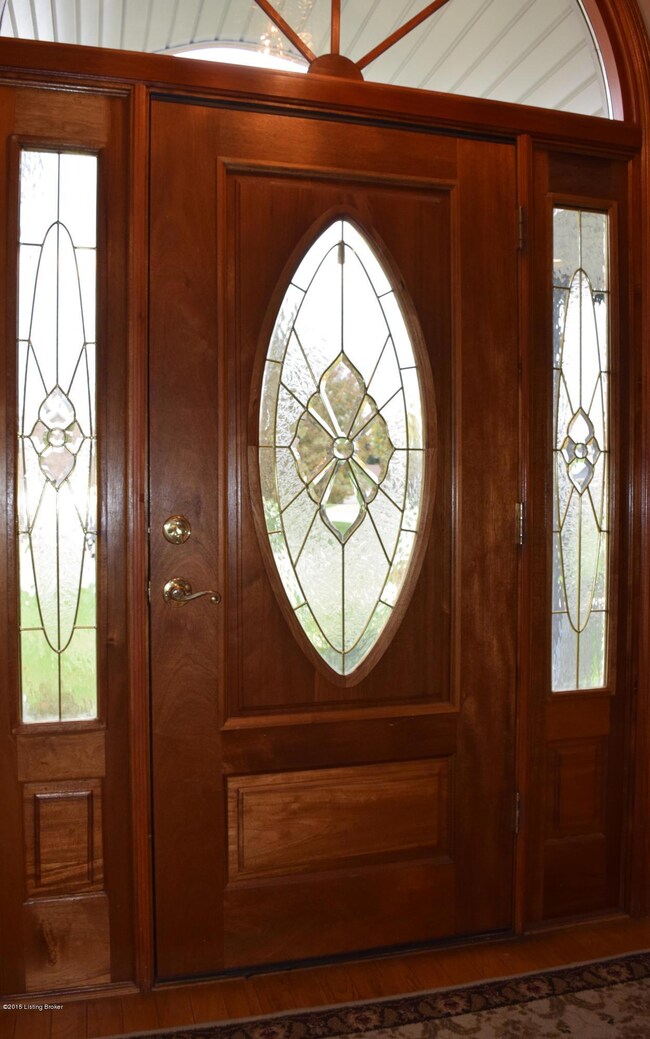 7409 Crabtree Dr, Louisville, KY 40228 - photo 2