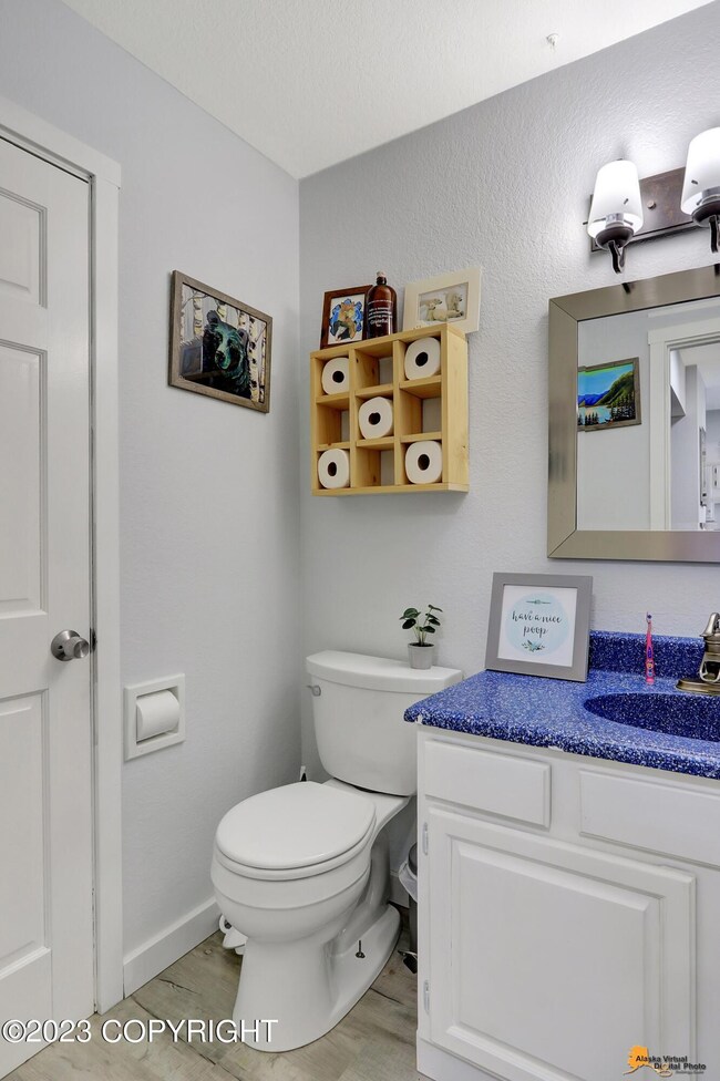 1/2 Bath Main Level