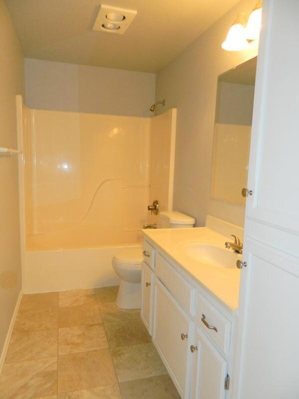 192 Independence Dr, Grants Pass, OR 97527 - photo 2