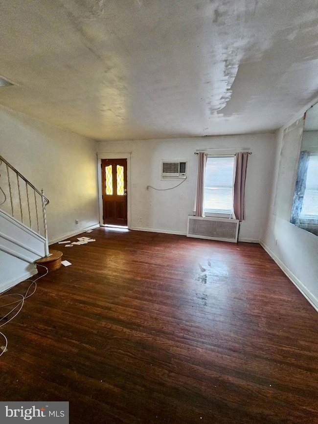 931 Kenmore Rd, Philadelphia, PA 19151 - photo 2