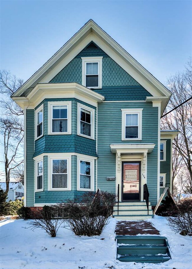134 Lincoln Ave, Portsmouth, NH 03801 - photo 3