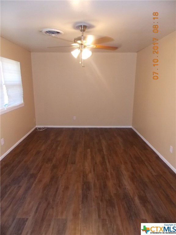 1346 Rivercrest Dr, New Braunfels, TX 78130 - photo 2