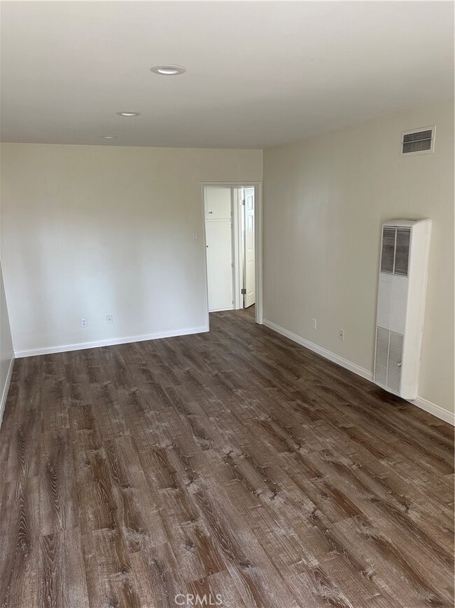 139 10th St unit 2, Seal Beach, CA 90740 - photo 2