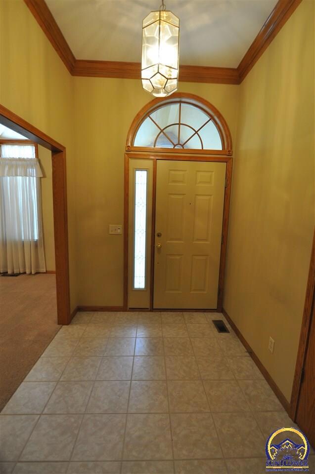 2724 SW Chauncey Ct, Topeka, KS 66614 - photo 3