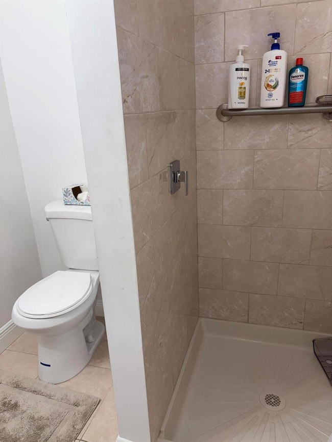 138 Waltham F, West Palm Beach, FL 33417 - photo 5