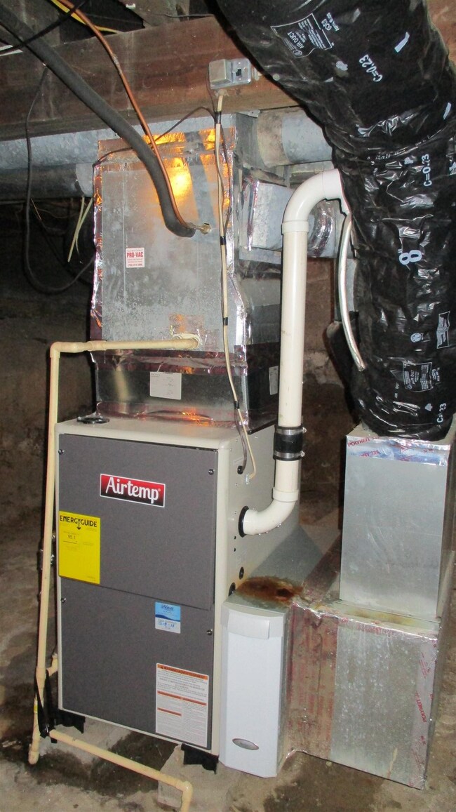 302 N Walnut St, Delphi, IN 46923 - photo 4