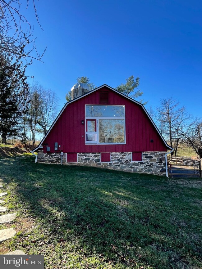 36482 Leith Ln, Middleburg, VA 20117 - photo 3