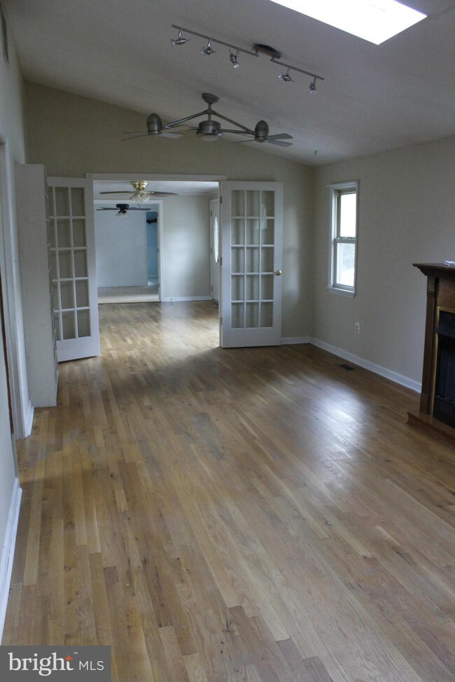 40073 Openview Dr, Mechanicsville, MD 20659 - photo 5