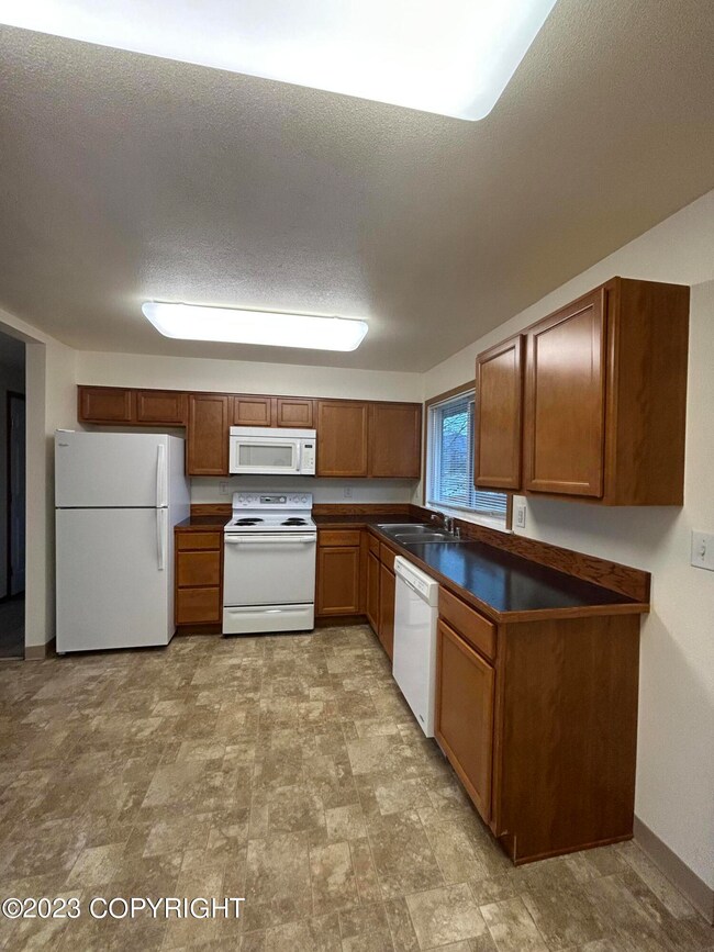 5360 Lake Otis Pkwy unit 11, Anchorage, AK 99507 - photo 3