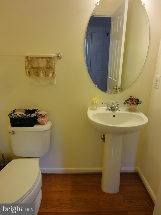 21610 Bankbarn Terrace, Broadlands, VA 20148 - photo 7