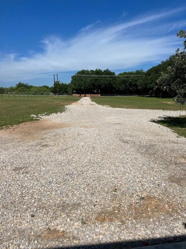 1201 Agnes Cir, Springtown, TX 76082 - photo 7