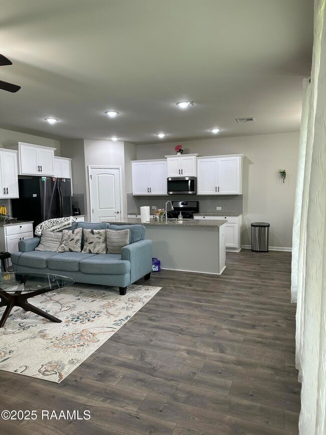 living/kitchen