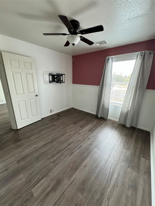 9715 Coyote Creek Dr, Houston, TX 77095 - photo 6