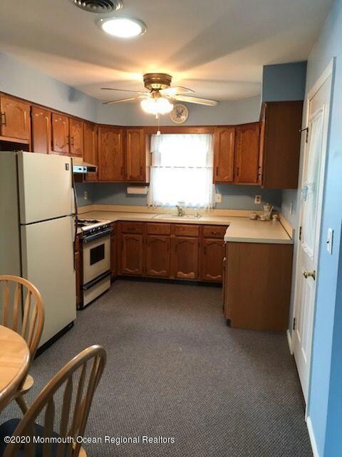 132 Castleton Dr, Toms River, NJ 08757 - photo 6