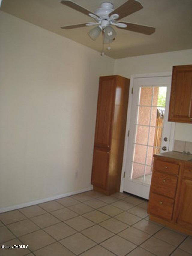 352 E Laguna St, Tucson, AZ 85705 - photo 7