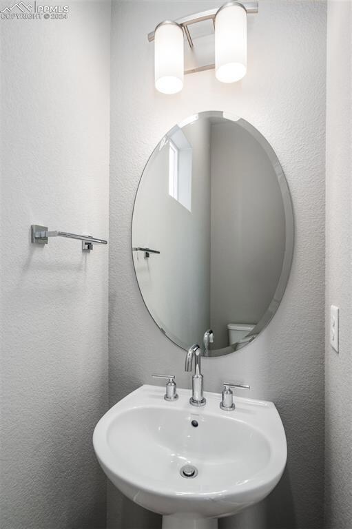 Bathroom featuring sink